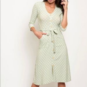 NWOT 3/4 Sleeve Self Tie Polka Dot MIDI